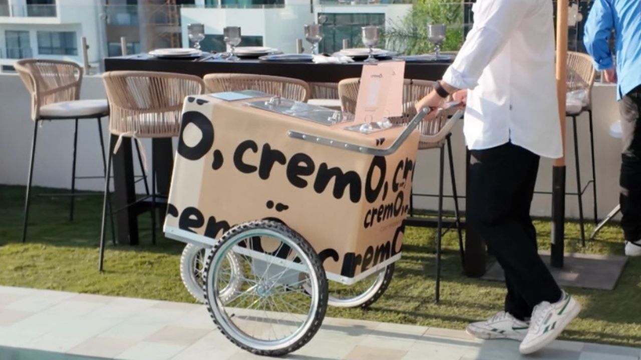 Gelato artesanal de CremÖ servido en evento